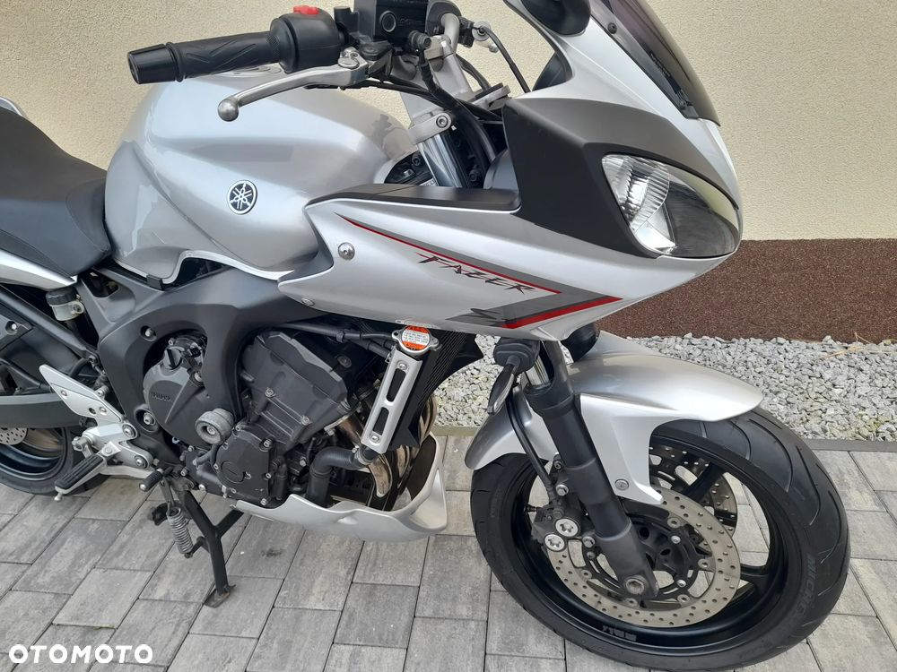 Yamaha FZ6 - 8