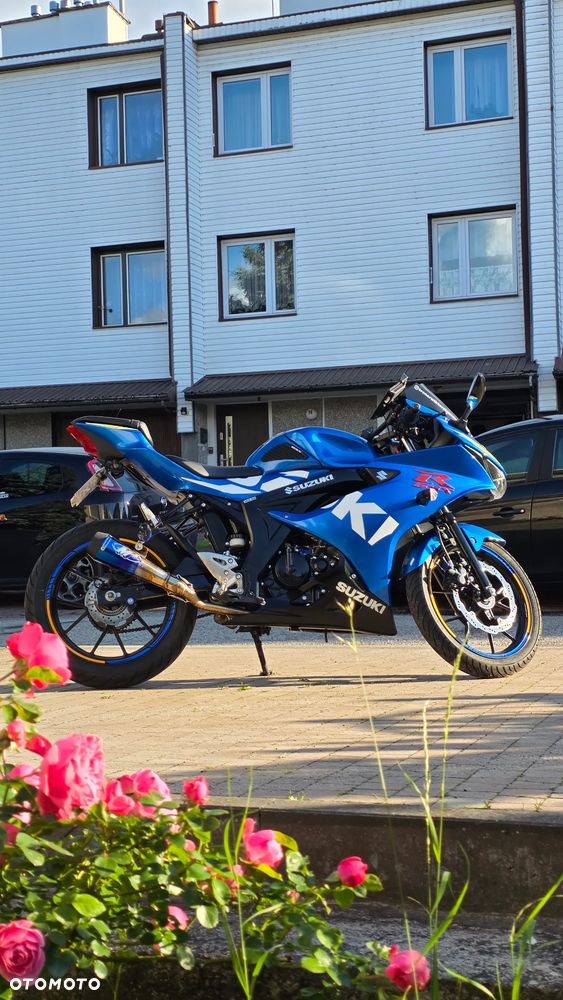 Suzuki GSX-R - 4