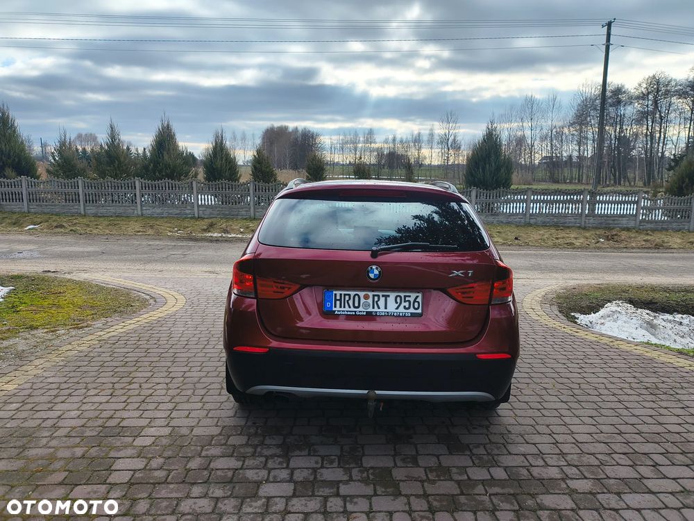 BMW X1 sDrive18d Sport Line - 11