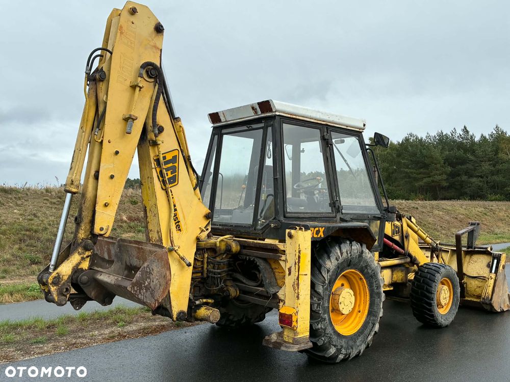JCB 3CX - 8