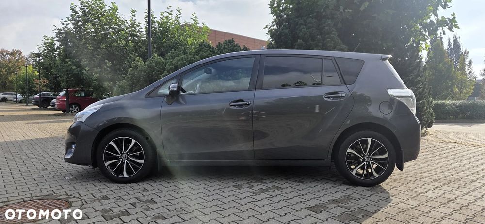 Toyota Verso 1.8 Premium EU5 7os - 8