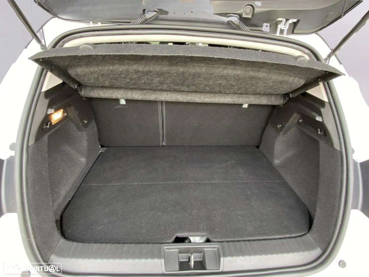 Renault Captur 1.6 E-Tech Plug-In Intens - 17