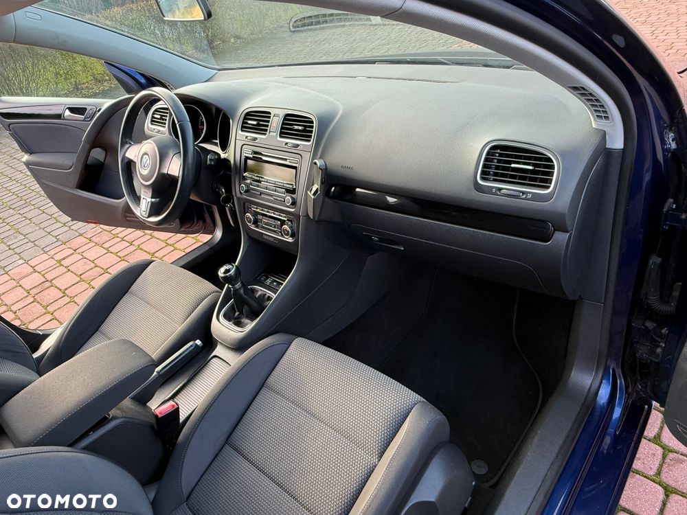 Volkswagen Golf 1.6 Comfortline - 22