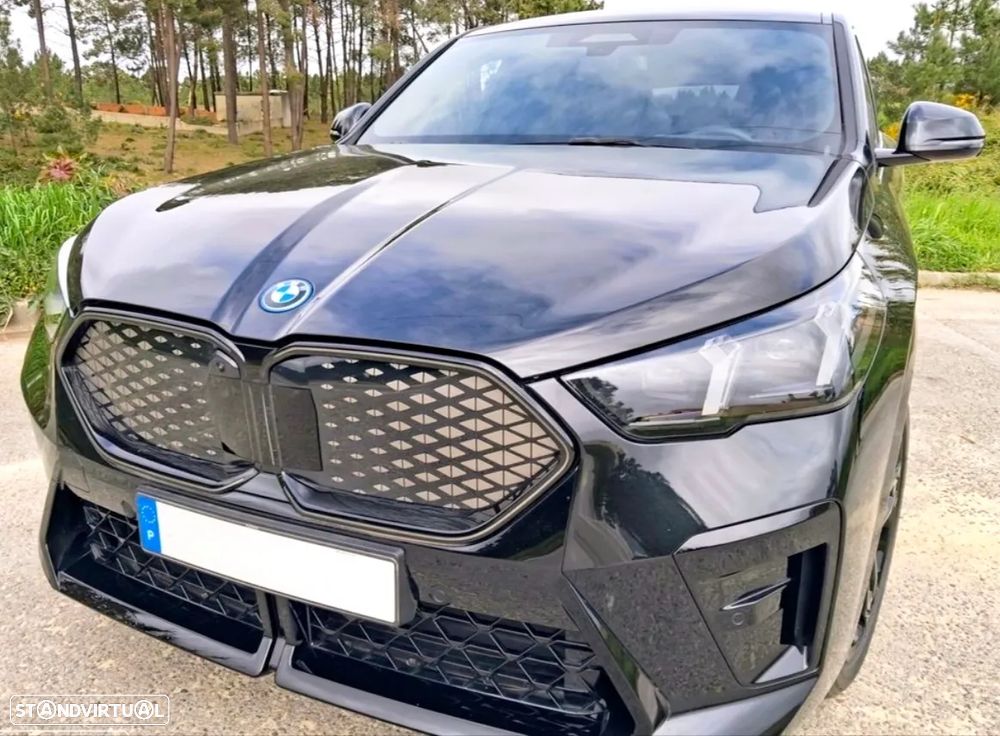 BMW iX2 eDrive20 Pack Desportivo M Pro - 4
