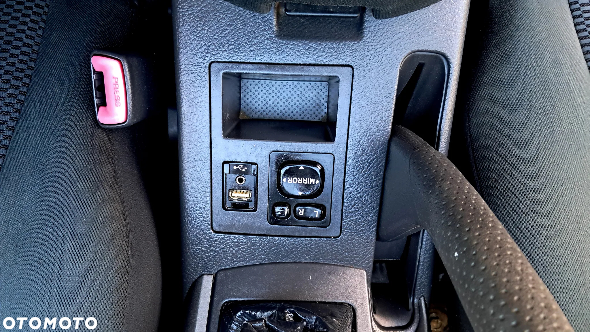 Toyota RAV4 2.0 VVT-i Premium - 14