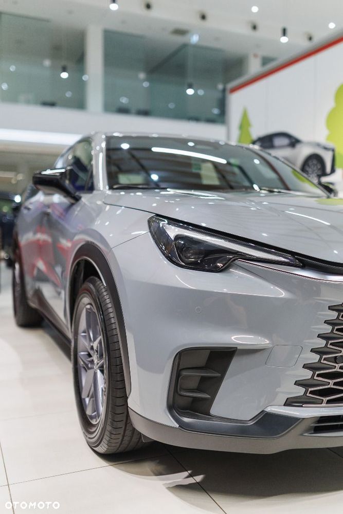 Lexus LBX - 12