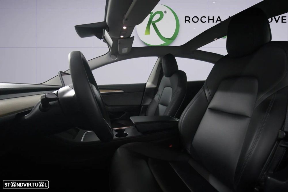 Tesla Model 3 - 7