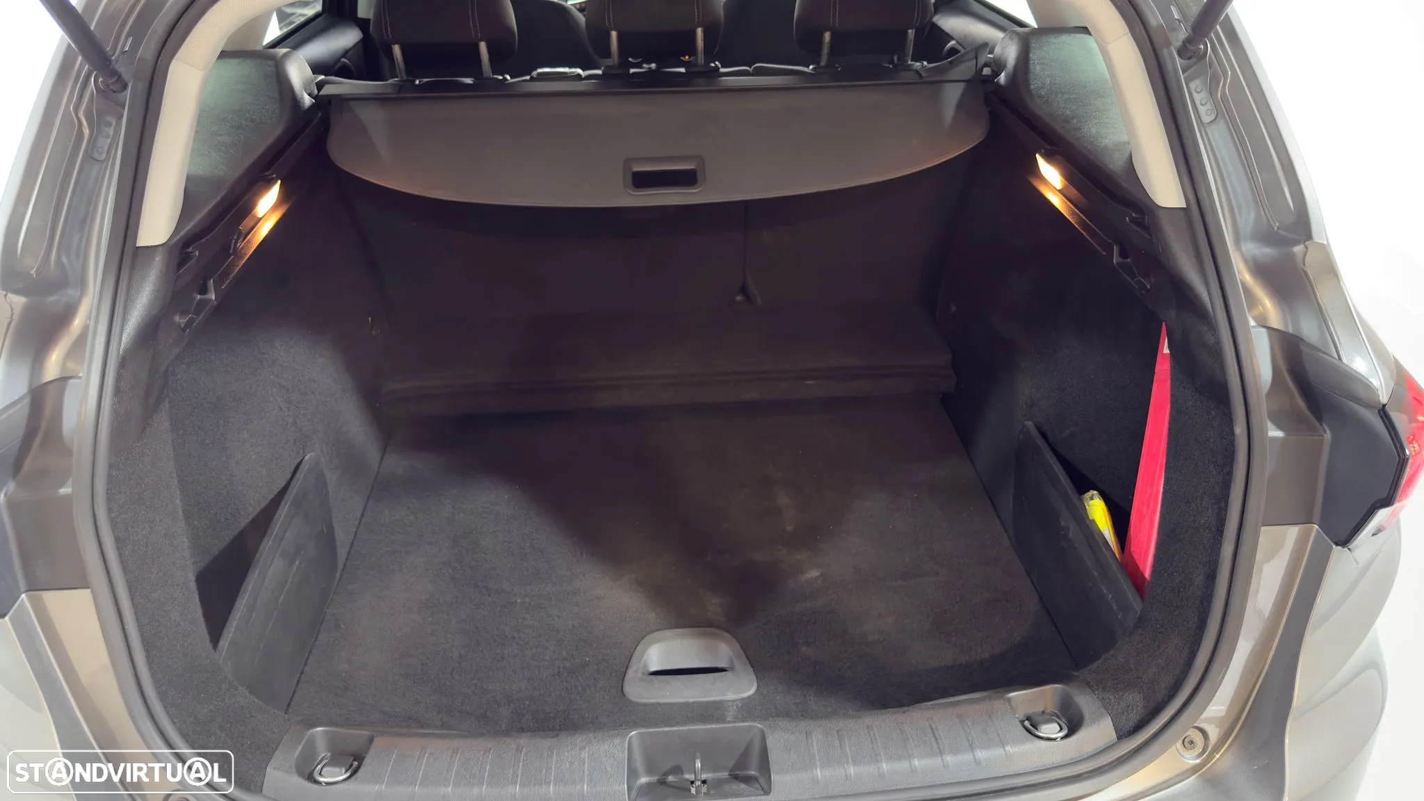 Fiat Tipo Station Wagon 1.3 M-Jet Lounge J17 - 26