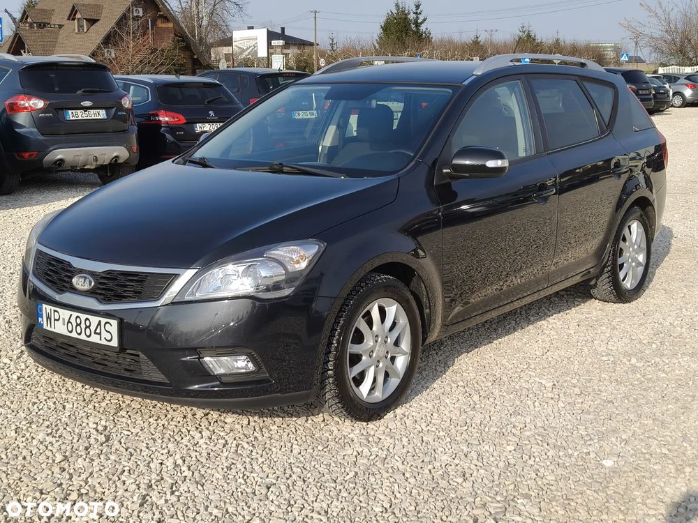 Kia Ceed 1.6 CRDi 90 ISG Spirit - 10