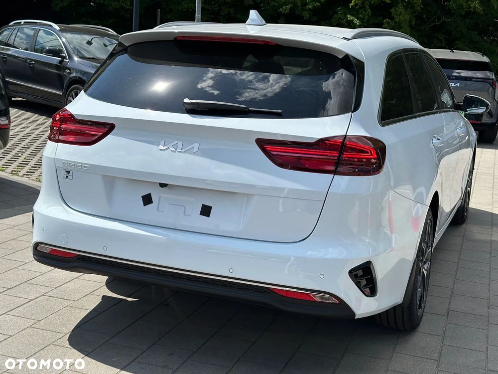 Kia Ceed 1.5 T-GDI Tribute - 11