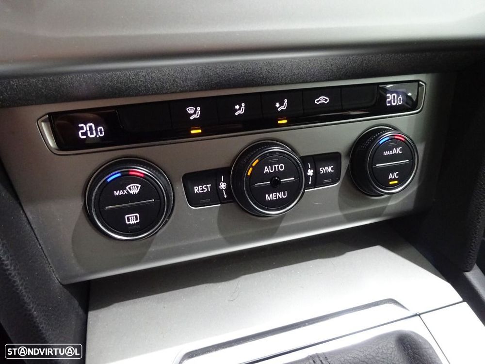 VW Passat 1.6 TDI Confortline - 25