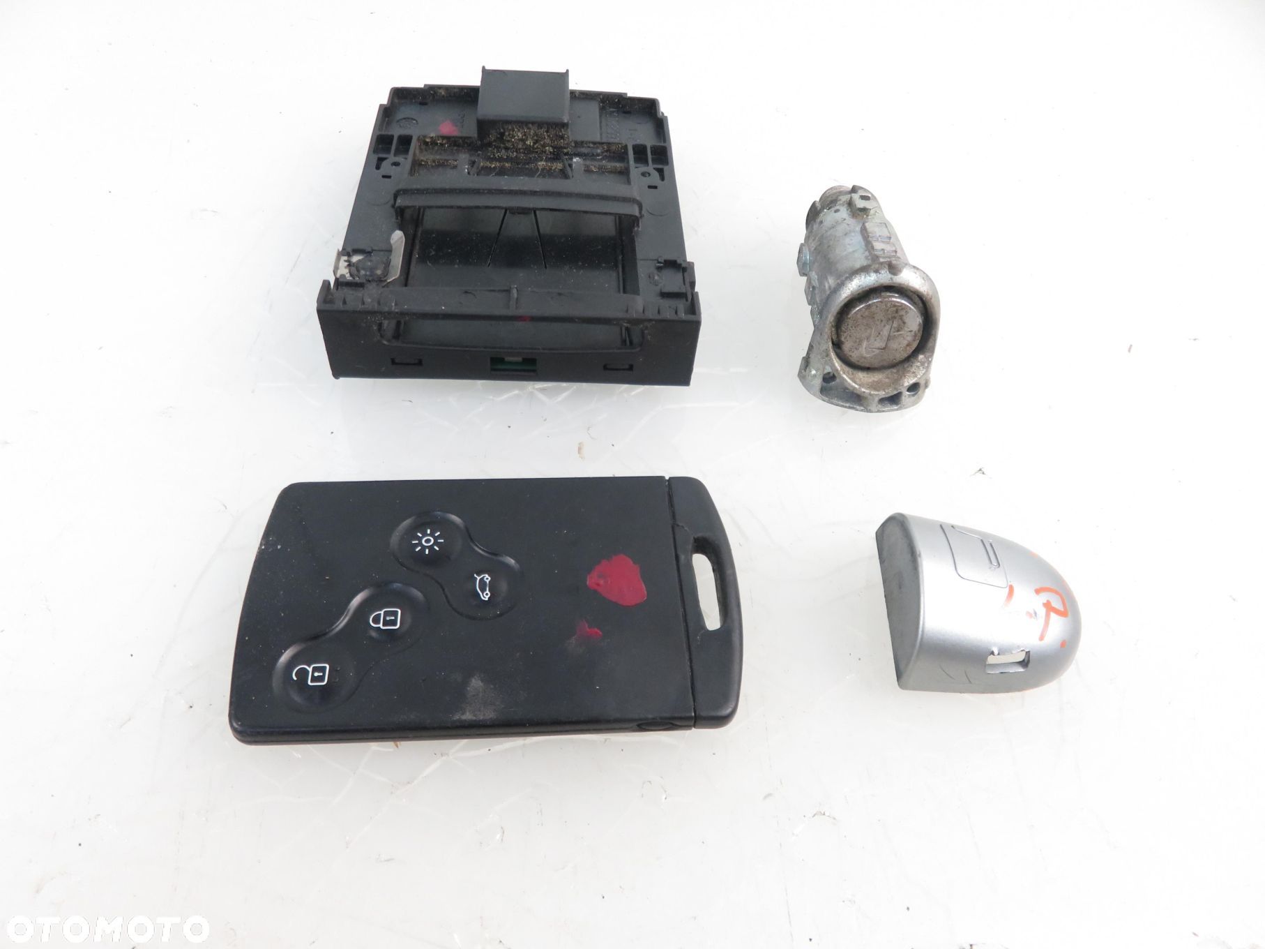 CZYTNIK KARTY RENAULT GRAND SCENIC III 285909828R A2C53185186 - 1