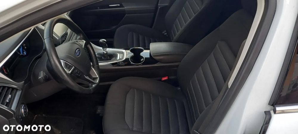 Ford Mondeo 2.0 TDCi Allrad Trend - 13