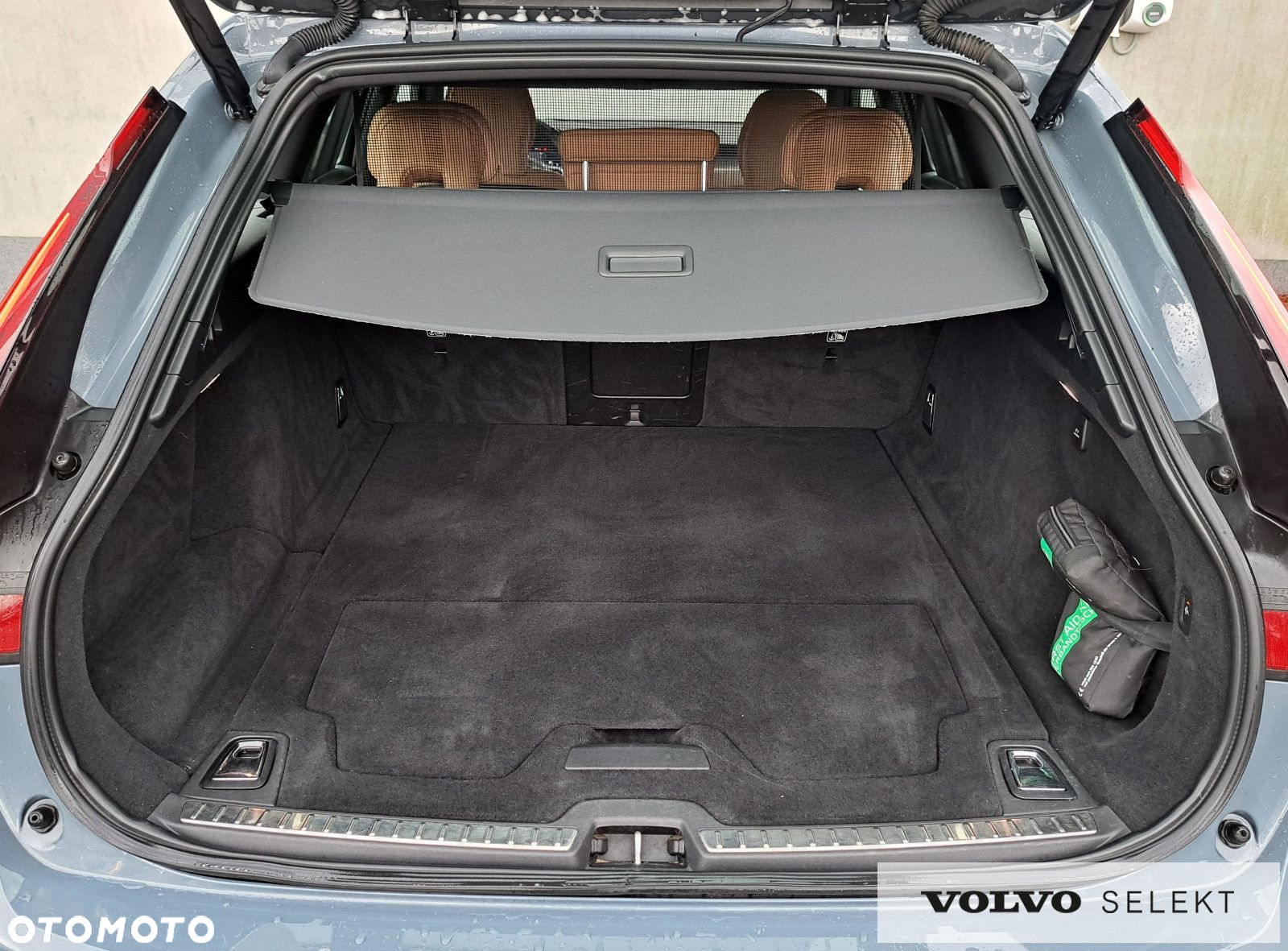 Volvo V90 Cross Country - 32