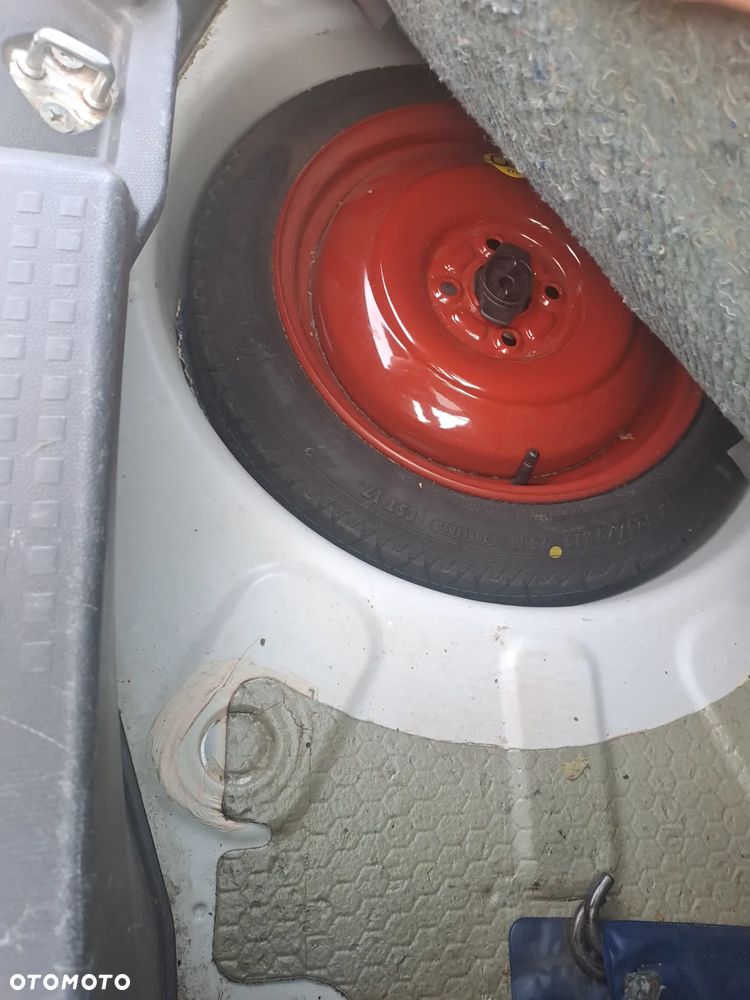 Suzuki Swift 1.3 Classic - 9