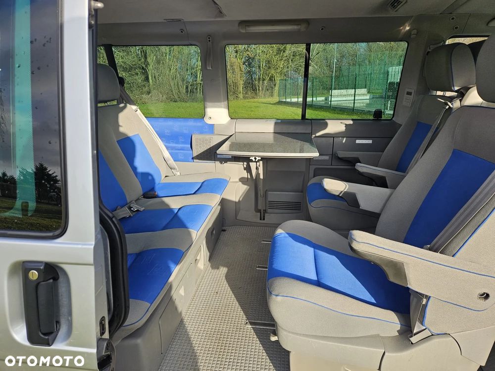 Volkswagen Multivan - 7