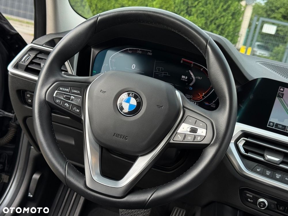 BMW Seria 3 320d - 19