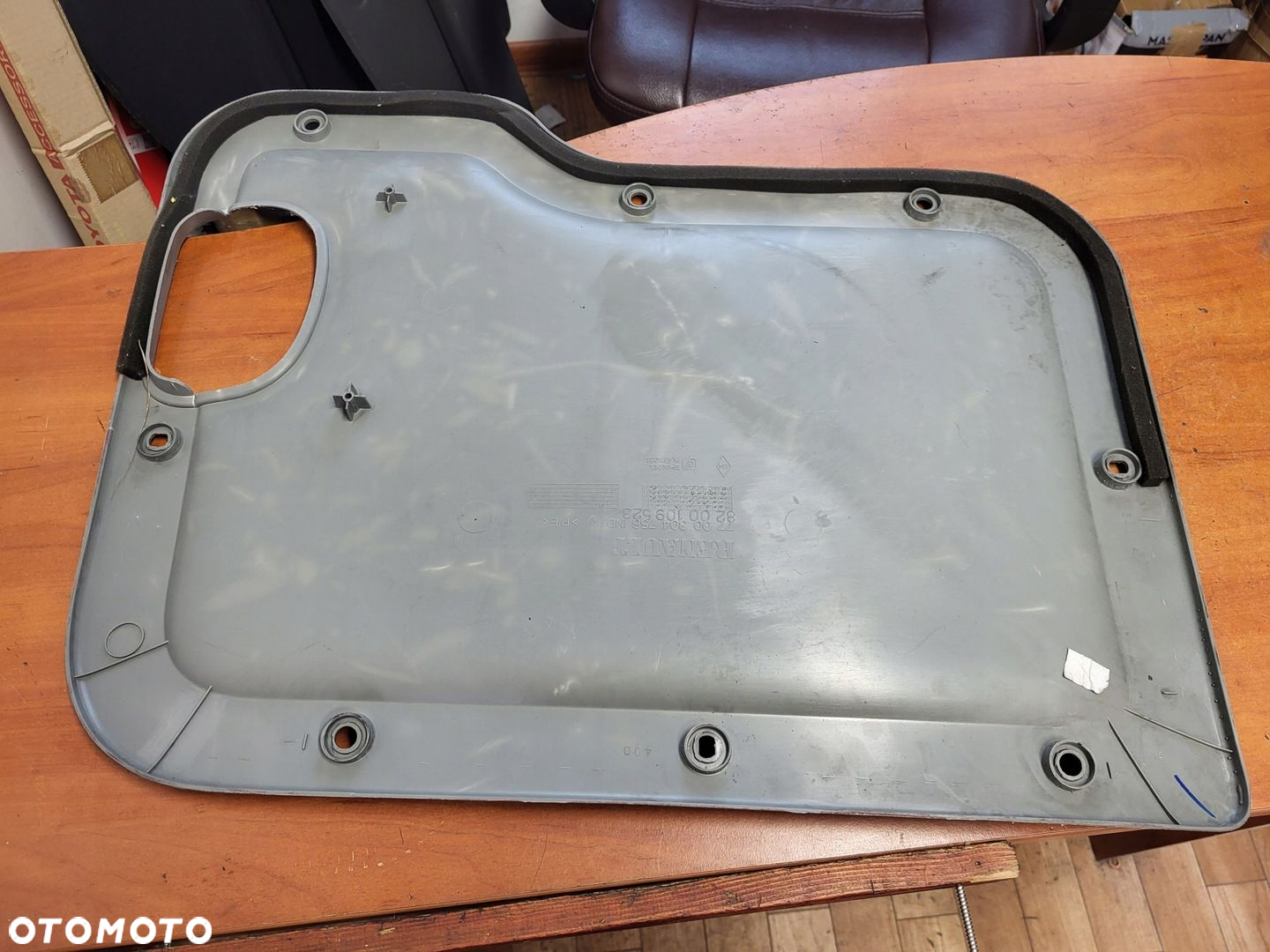 BOCZEK TAPICERKA DRZWI PRZESUWNYCH RENAULT KANGOO I 8200109523 7700304756 - 2