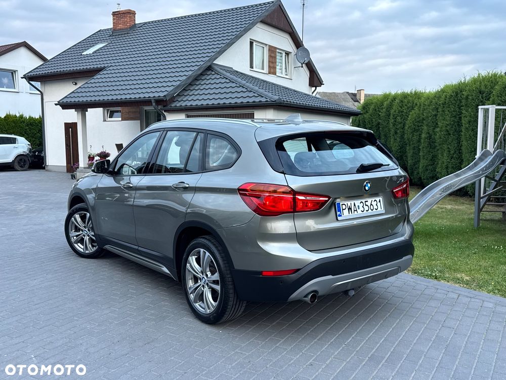 BMW X1 xDrive18d Sport Line - 3