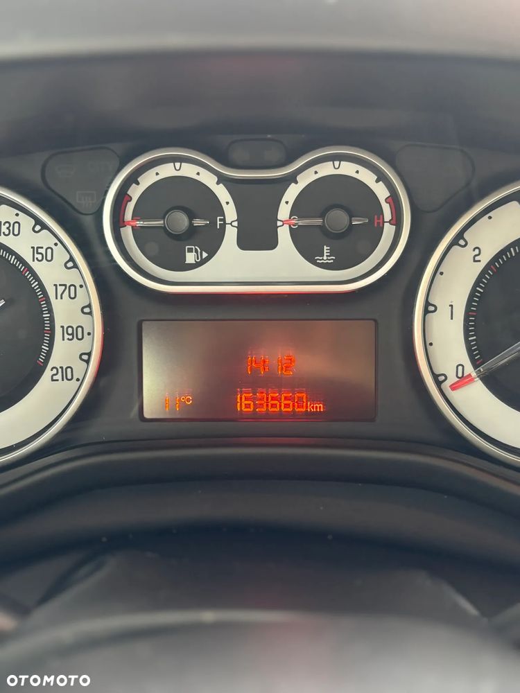 Fiat 500L 2013 photo 2