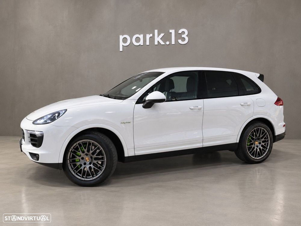 Porsche Cayenne S E-Hybrid Platinum Edition - 42
