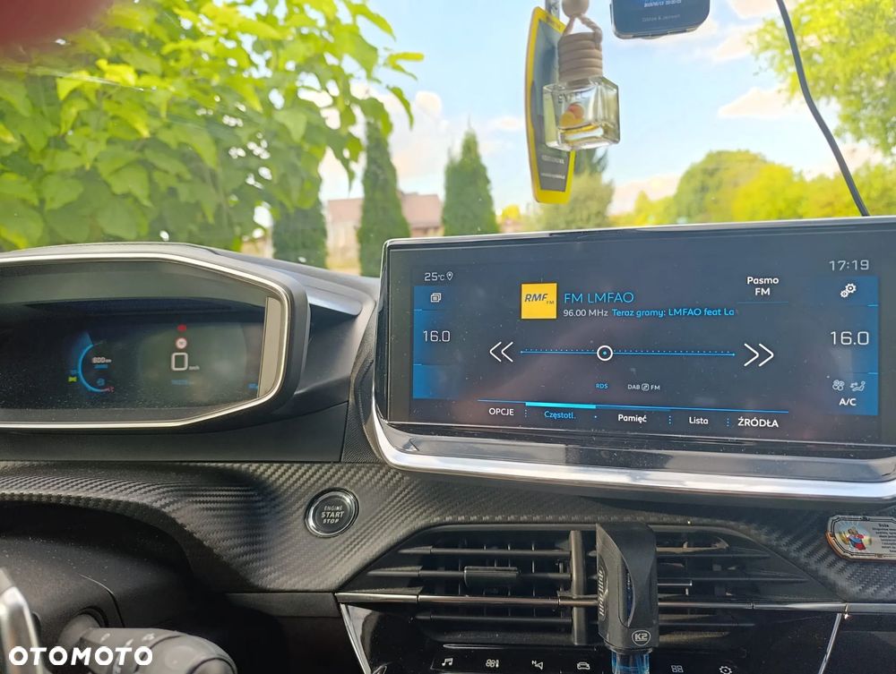 Peugeot 2008 1.2 PureTech Allure S&S EAT8 - 5