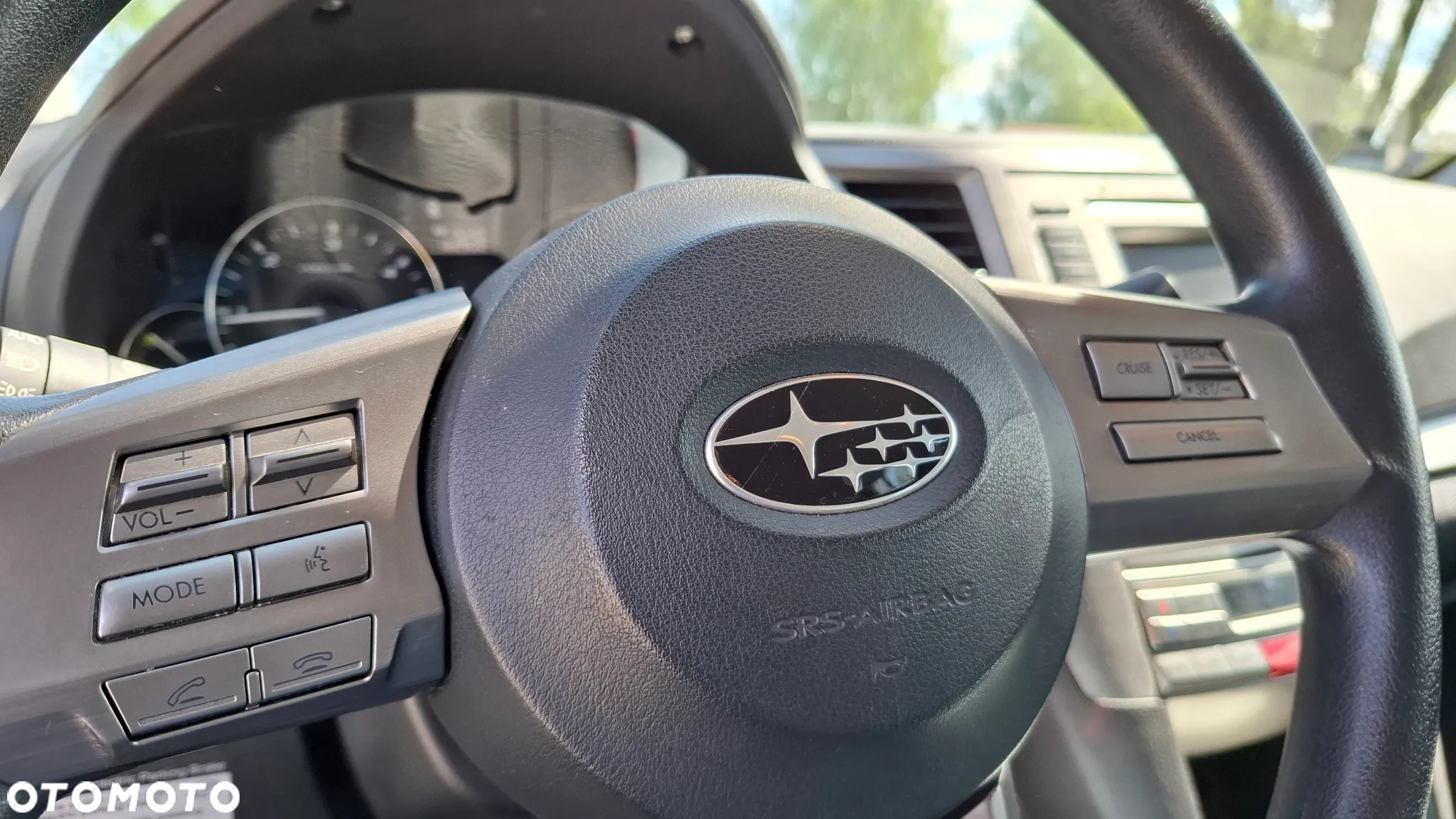 Subaru Legacy - 24