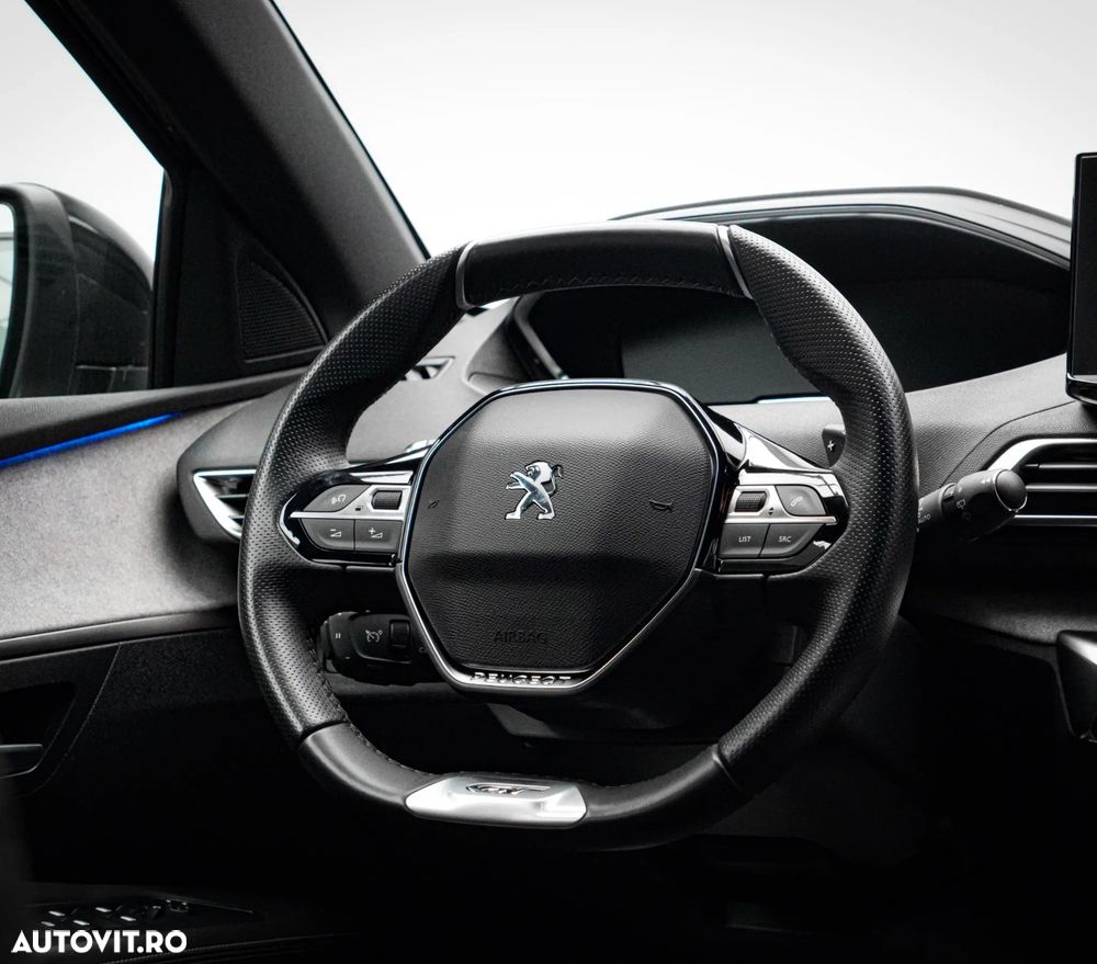 Peugeot 3008 1.6 PureTech Turbo S&S EAT8 GT-Line - 18
