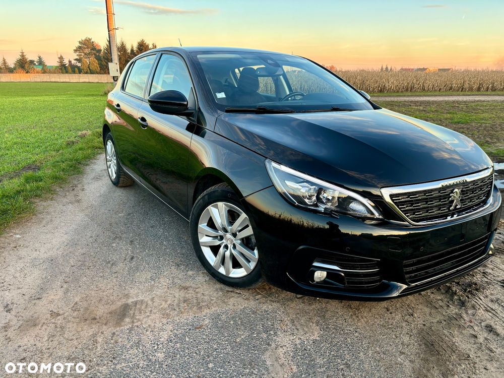 Peugeot 308 - 1