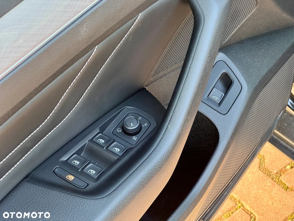 Volkswagen Passat 2.0 TDI SCR DSG - 18