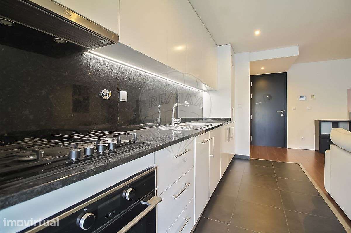 Apartamento T1 para arrendamento - Grande imagem: 4/17