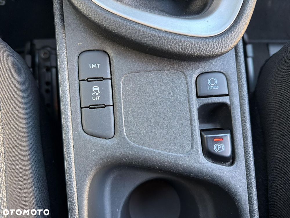 Toyota Yaris Cross - 18