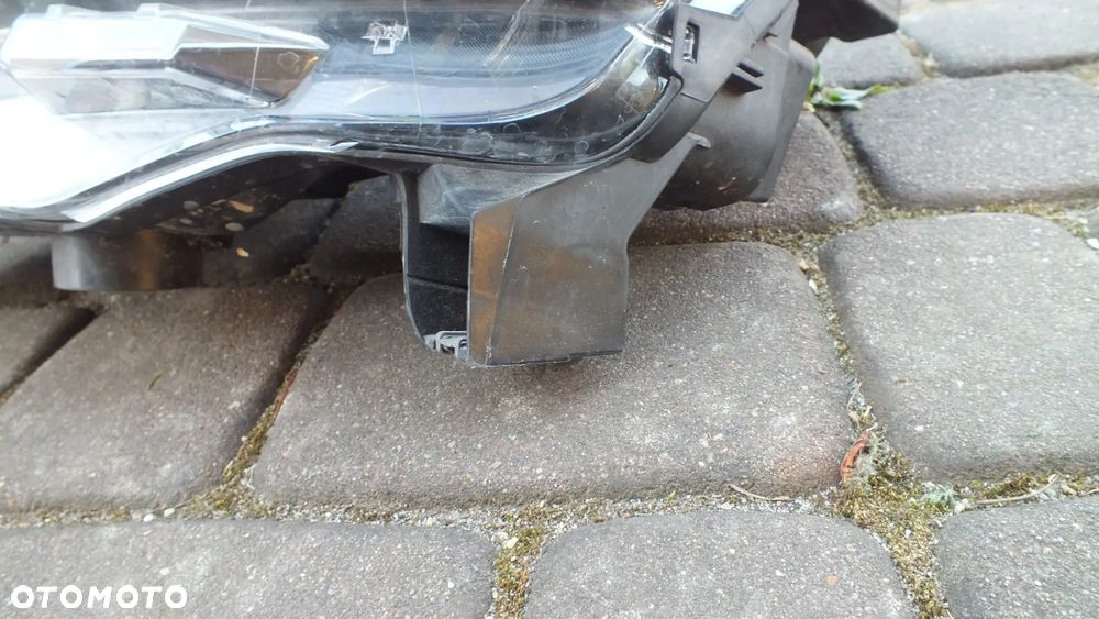 Lampa przednia lewa prawa Fiat Doblo III - 12