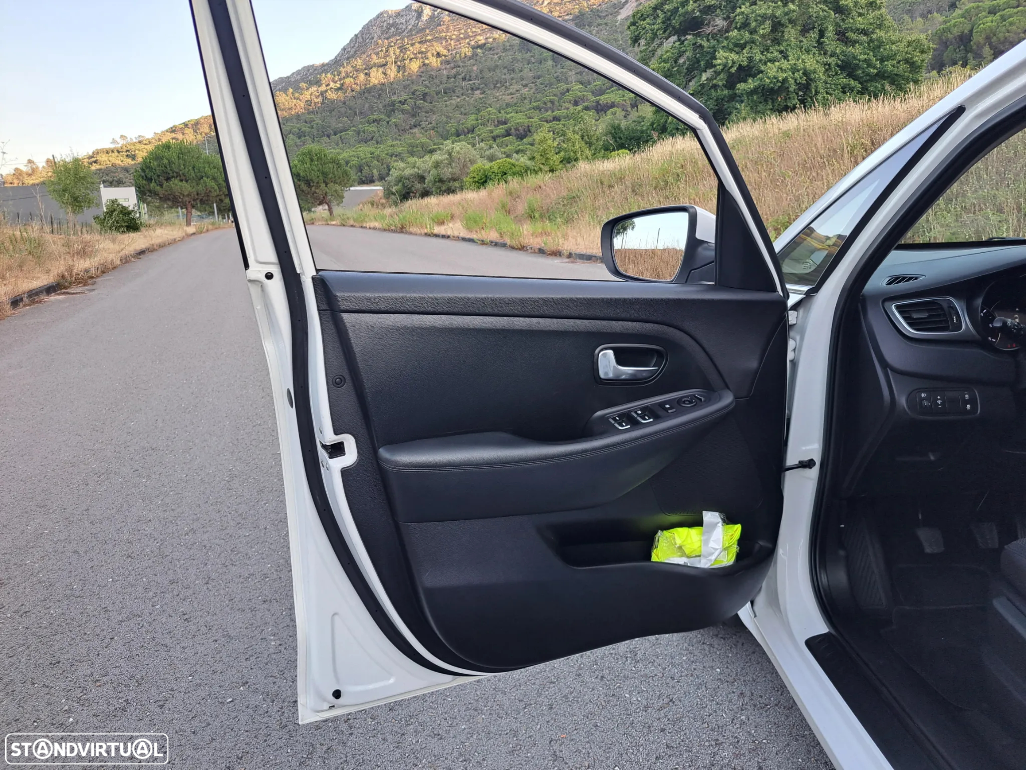 Kia Carens 1.7 CRDi ISG TX - 15