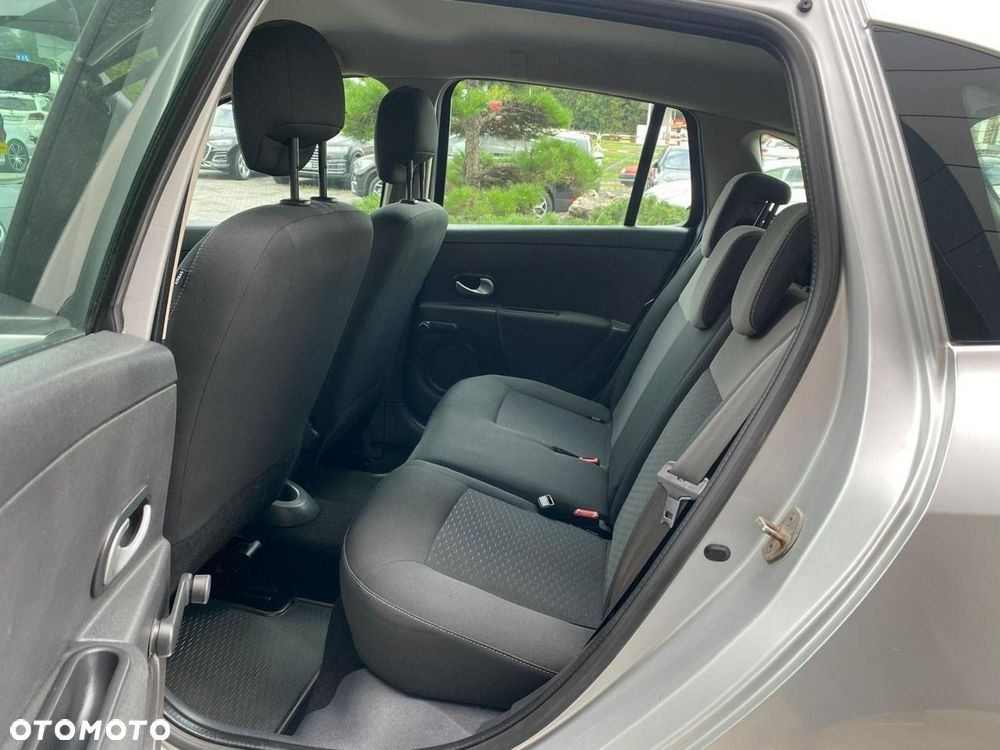 Renault Clio 1.2 16V 75 GPS - 13