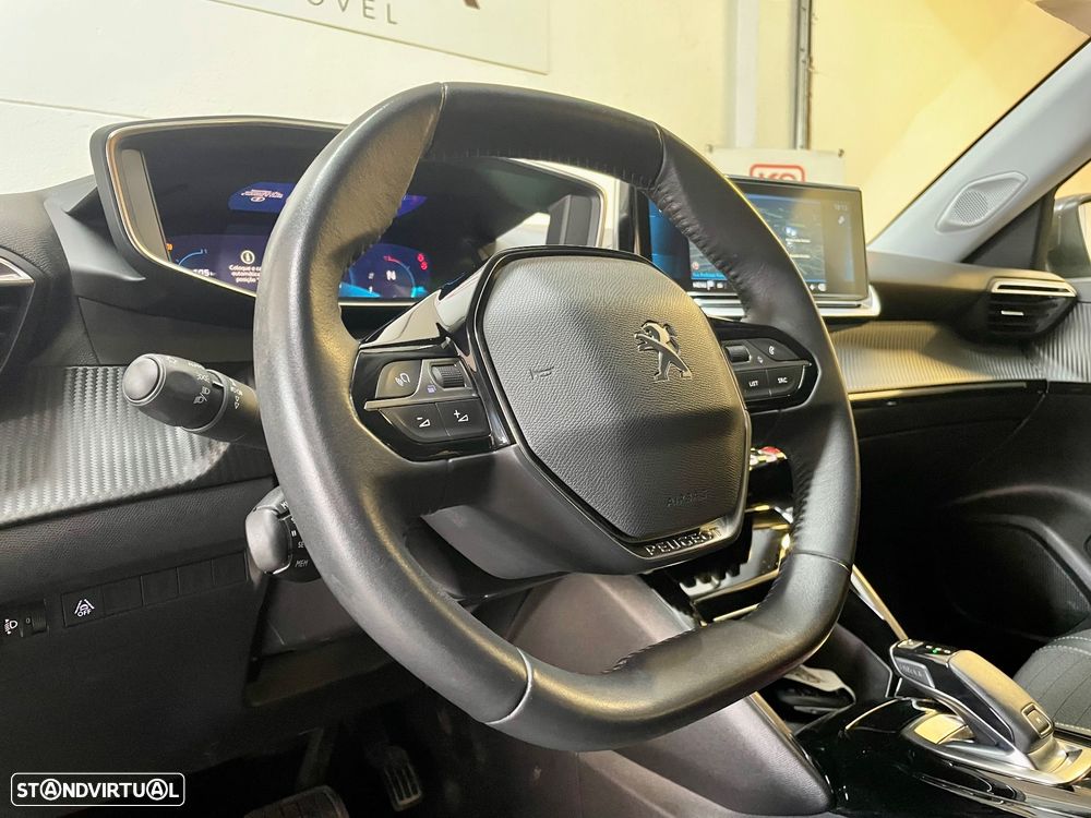 Peugeot 2008 PureTech 130 EAT8 Allure - 19