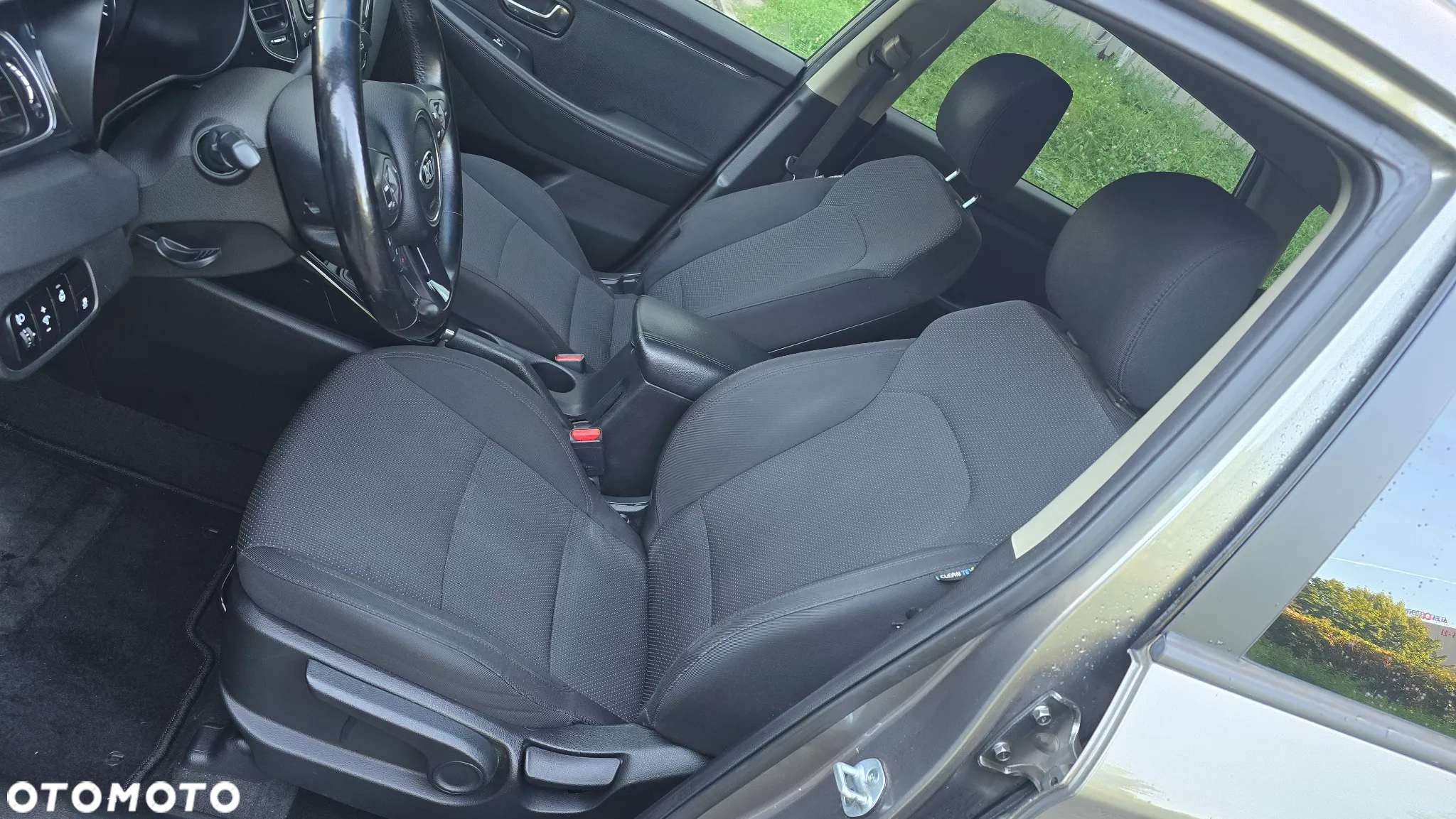 Kia Carens 1.6 GDI Edition 7 - 14