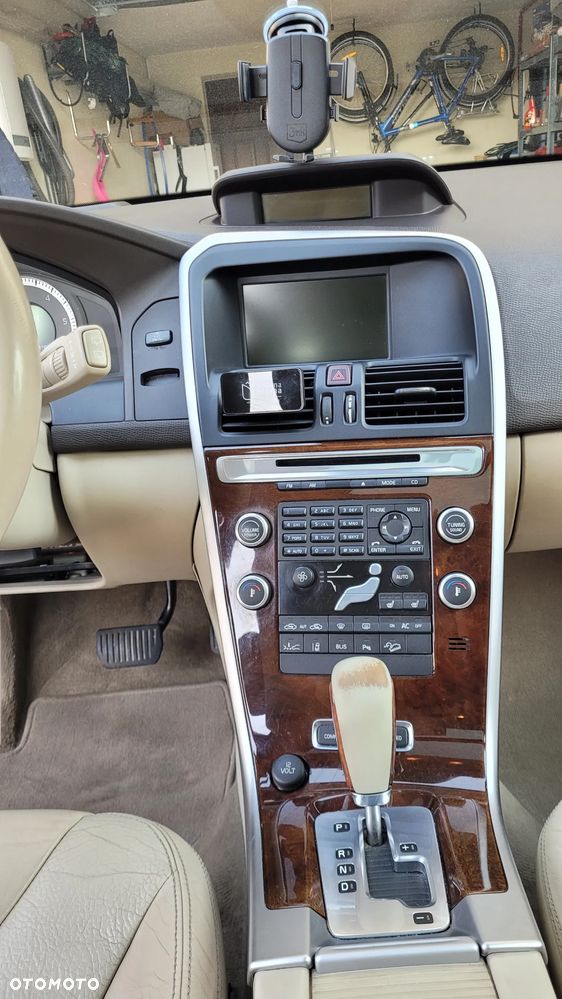 Volvo XC 60 D5 AWD Summum - 18