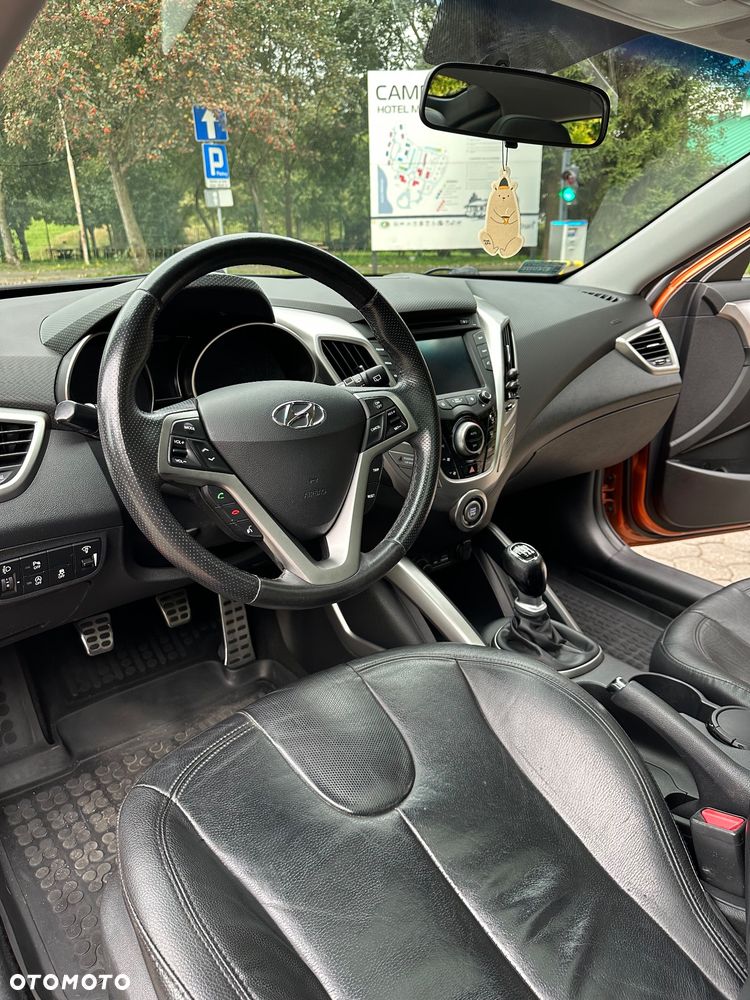 Hyundai Veloster 1.6 GDI Premium - 29