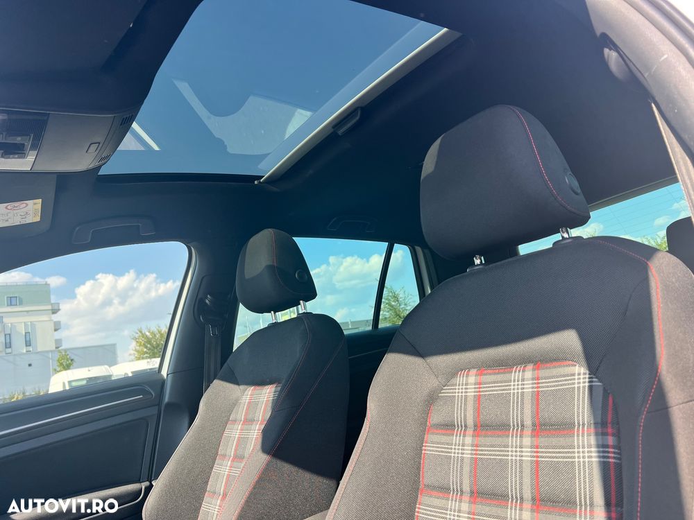 Volkswagen Golf 2.0 TSI DSG GTI - 15