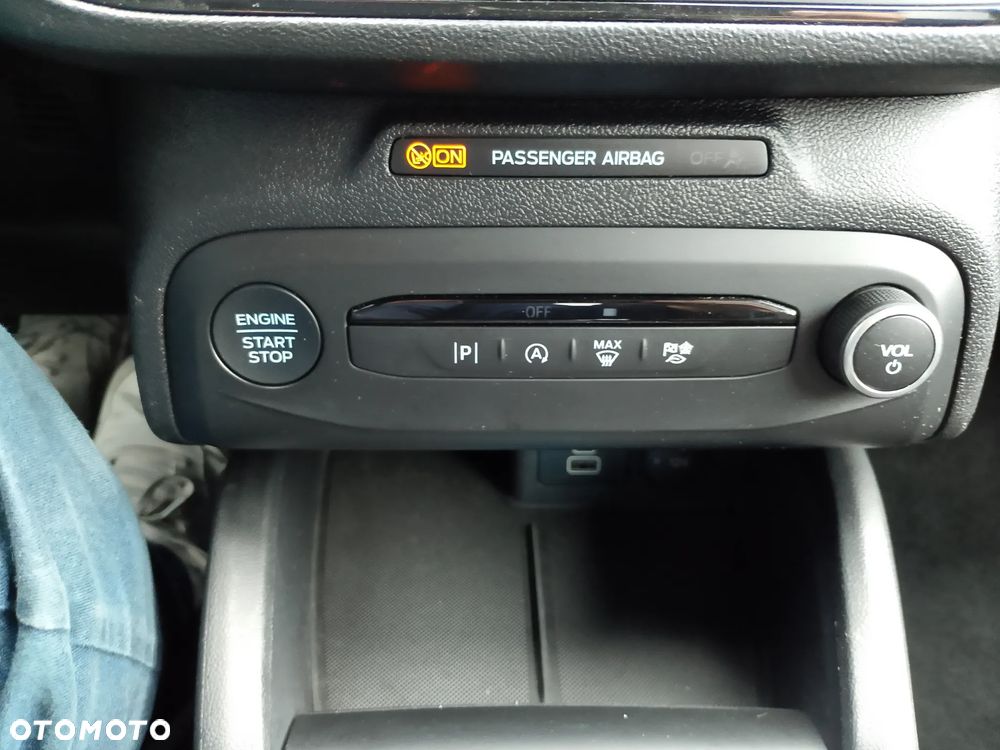 Ford Focus 1.0 EcoBoost Hybrid ST-LINE - 30