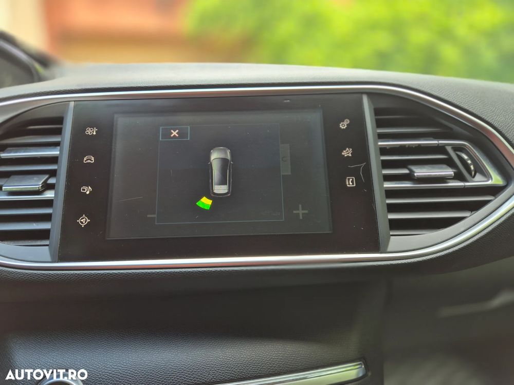 Peugeot 308 1.6 e-HDI FAP STT Allure - 19