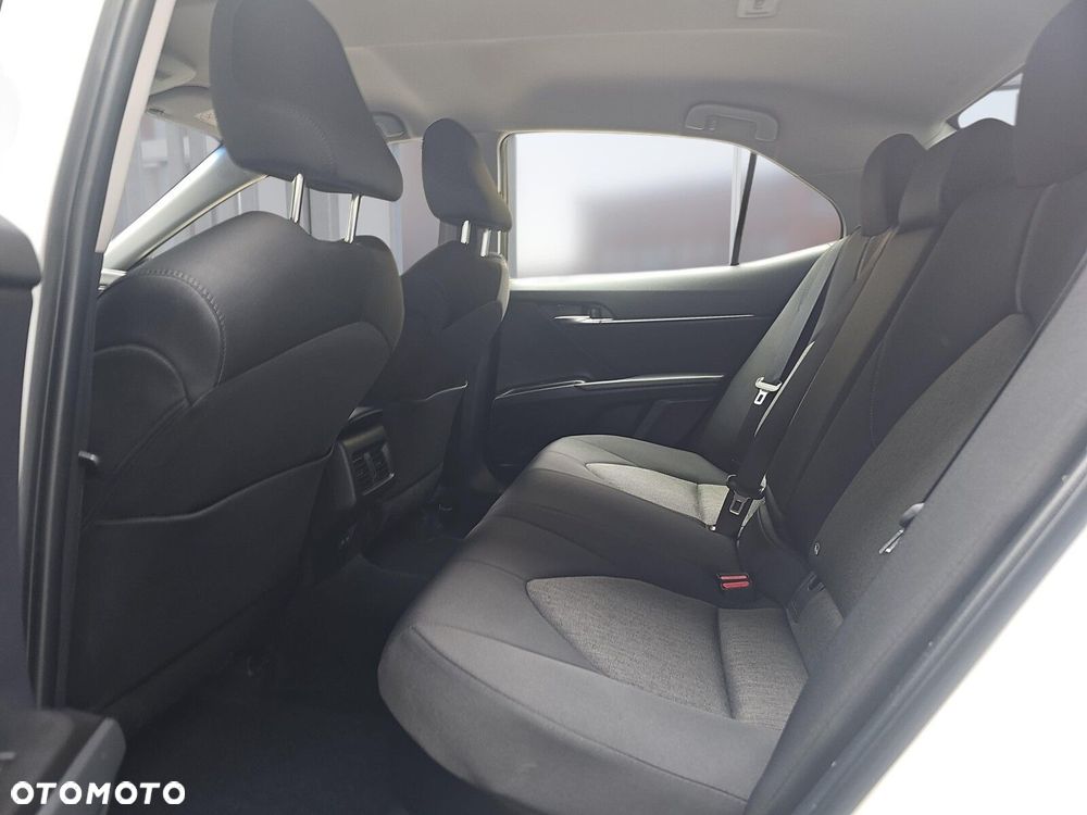 Toyota Camry 2.5 Hybrid Comfort CVT - 10