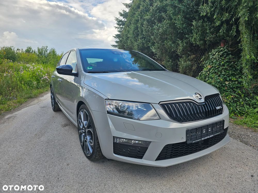 Skoda Octavia 2.0 TDI DSG RS - 5