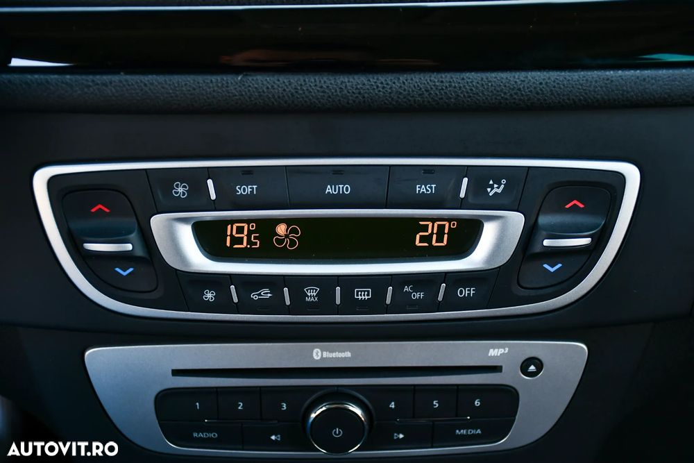 Renault Megane ENERGY dCi 130 BOSE EDITION - 8