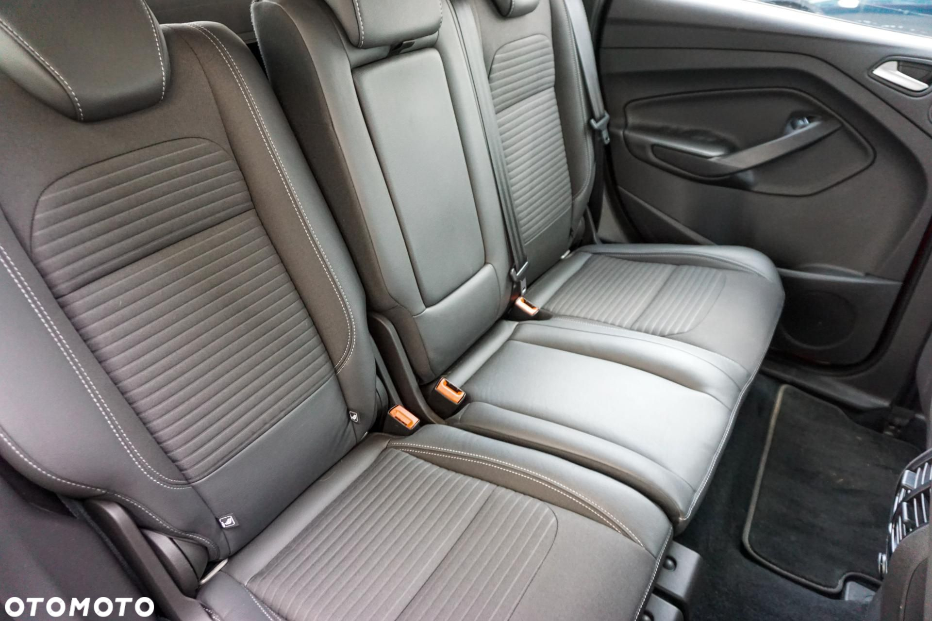 Ford Kuga - 15