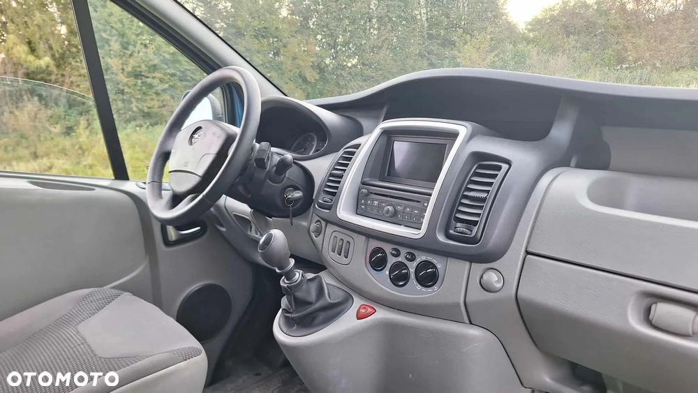Opel VIVARO - 11