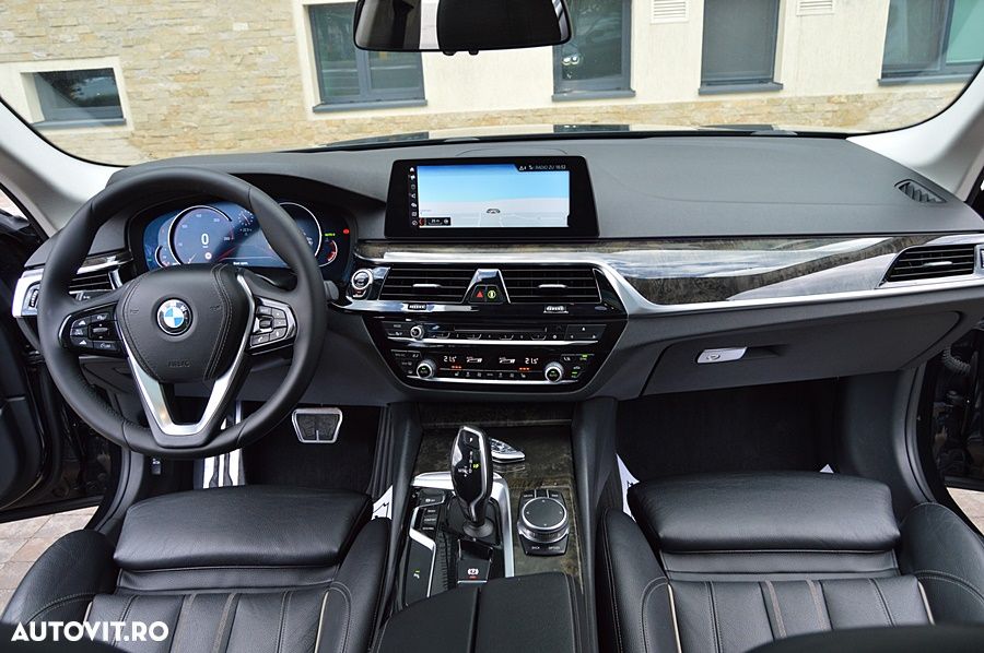 BMW Seria 5 520d xDrive Aut. Sport Line - 2