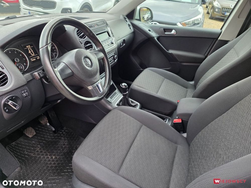 Volkswagen Tiguan - 12