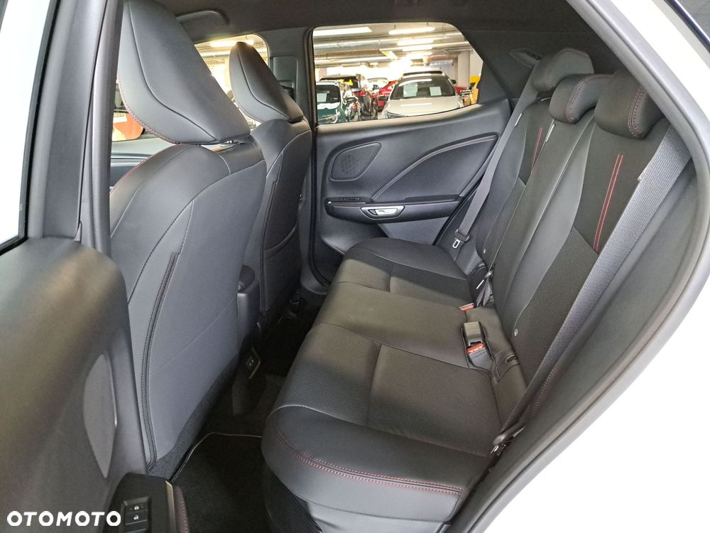 Lexus LBX 1.5 Hybrid Emotion - 13